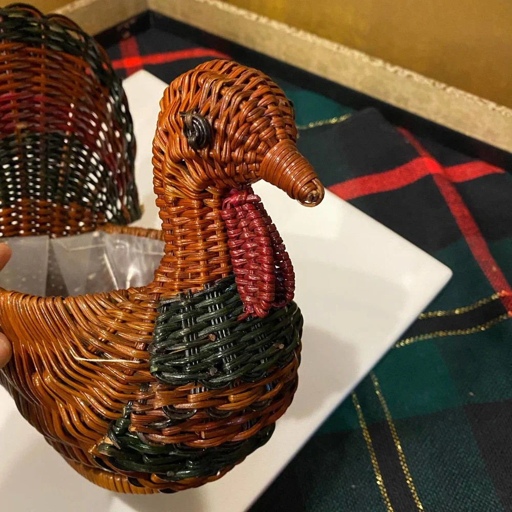 Glossy‎ Wicker Turkey Centerpiece Basket with Waterproof Lining